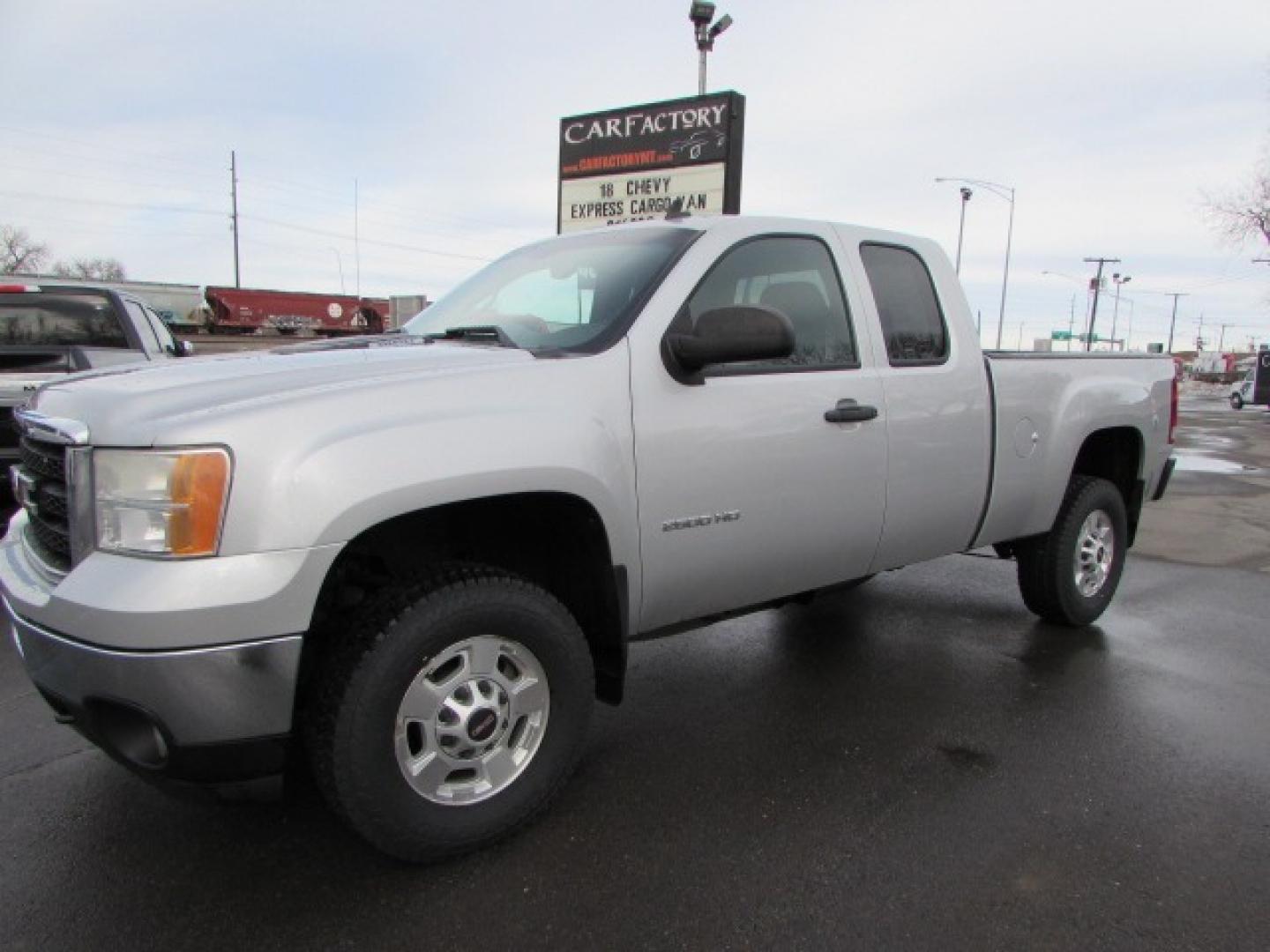 2011 Silver /Gray GMC Sierra 2500HD SLE (1GT220CG1BZ) with an 6.0 Gasoline V8 engine, 6 speed automatic transmission, located at 4562 State Avenue, Billings, MT, 59101, (406) 896-9833, 45.769516, -108.526772 - 2011 GMC Sierra 2500HD SLE Ext. Cab 4WD - One owner - Low miles! 6.0 gasoline V8 engine - 6 speed automatic transmission - 4WD - 94,830 miles - Inspected and serviced - copy of inspection and work performed as well as full vehicle history report provided - Financing available! SLE package - du - Photo#0